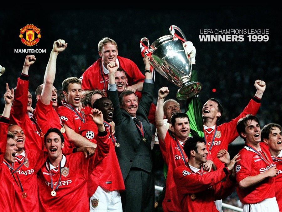 并伴随夸张 并伴随夸张